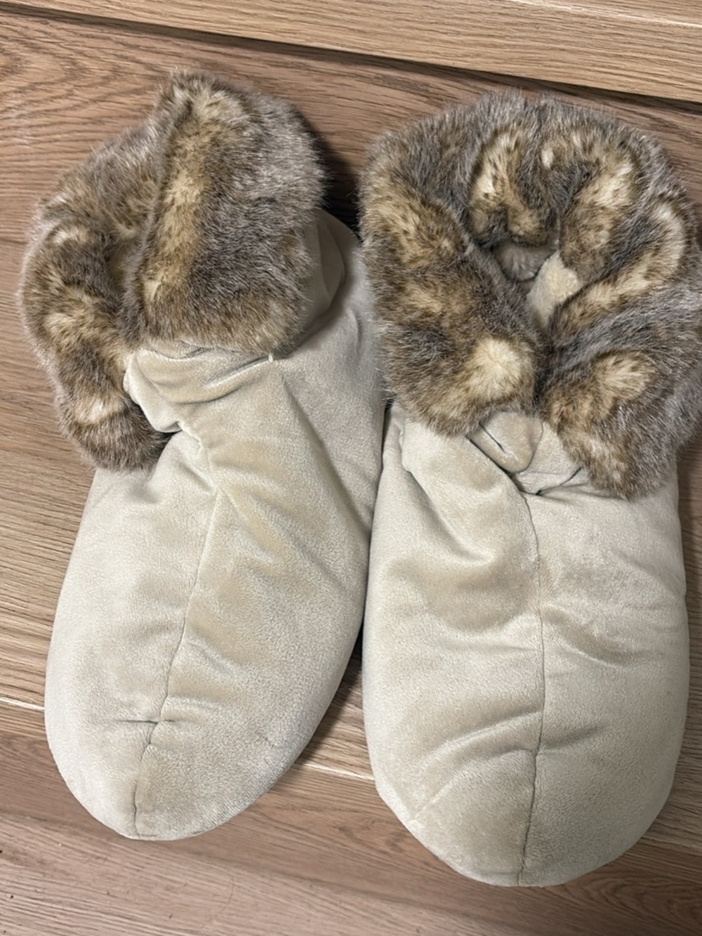 Restoration Hardware Plush Faux Fur Lined Slipper Sleepers in Light Beige